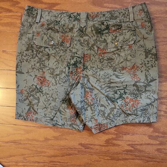 Eddie Bauer Ripstop Women Bermuda Shorts Size 16 Green & Orange - Picture 2 of 11